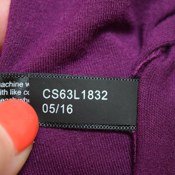 The Limited Cutout Shoulder Top in Women's Tall Medium - Picture 14 of 14